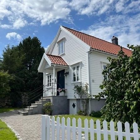 Hybel Med Bad Apartment Егерсун Екстериор снимка
